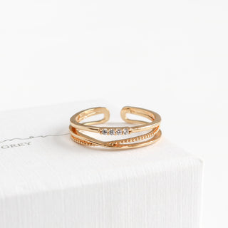 Pheobe Line Ring