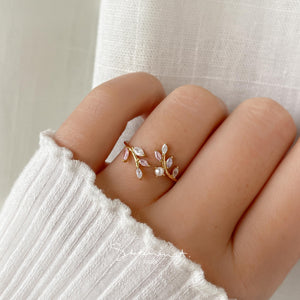 Ballet Pink Pearl Leaf Ring