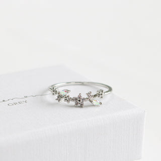 Victoria White Vine Ring