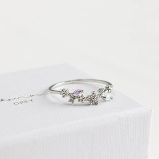 Victoria White Vine Ring