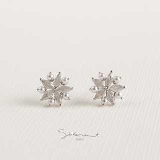 White Glow Petal Pearl Earrings