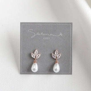 Aria Pearl Earrings