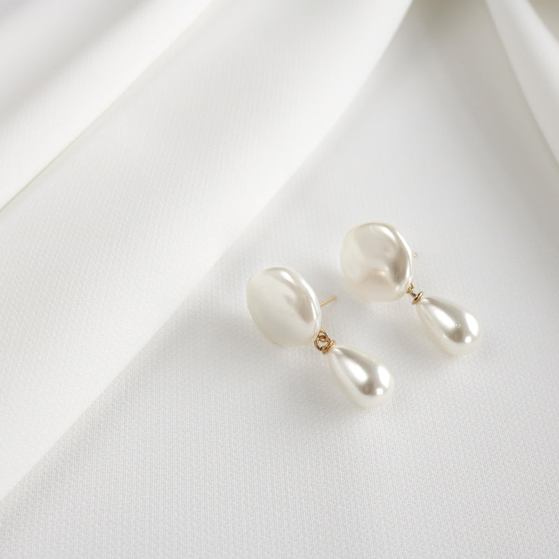 Blanc Coin Pearl Drop Earrings