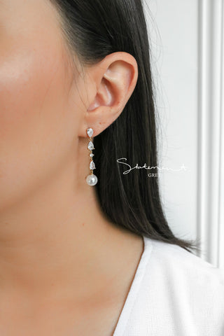 Como Crystal Pearl Drop Earrings