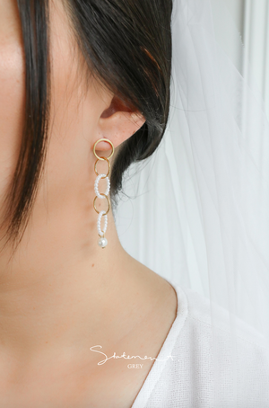 Greta Pearl Hoop Earrings