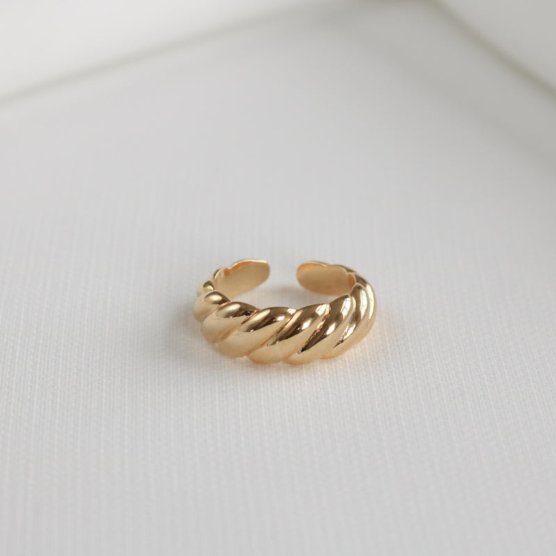 Apollo Croissant Dome Ring