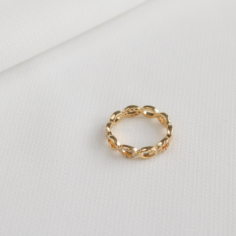 Oval Link Ring