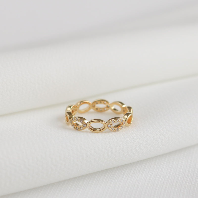 Oval Link Ring