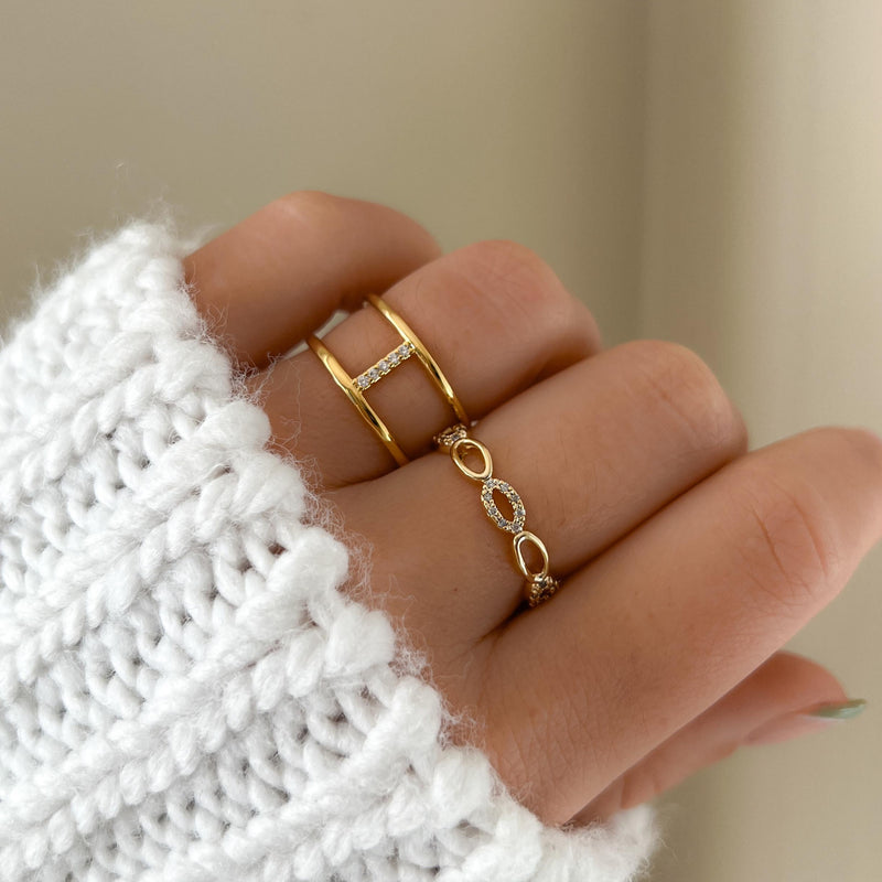 Oval Link Ring